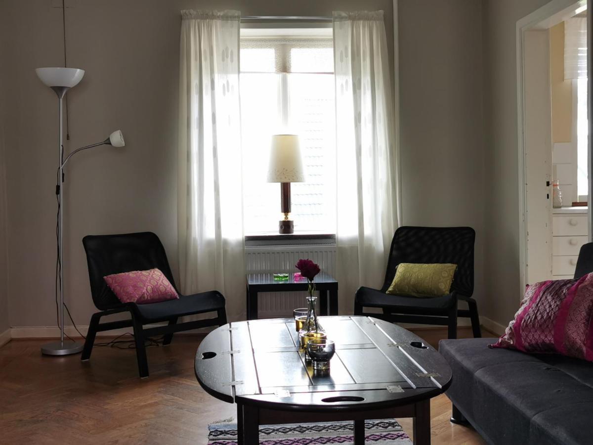 Апартаменты Gamla Skolan Rum & Oevernattning I Spjutstorp Экстерьер фото